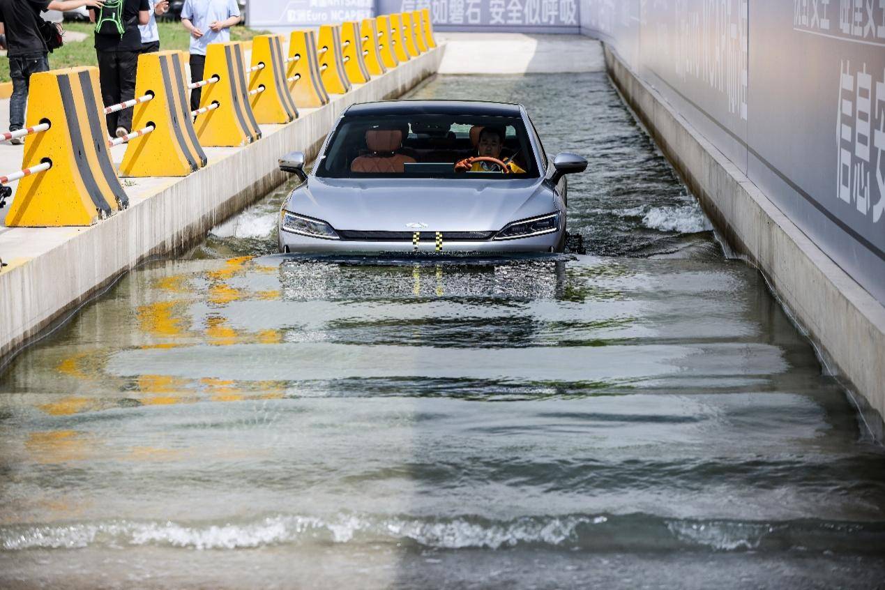 破局高端市场，奇瑞首款C级智慧新旗舰正式命名风云A9L