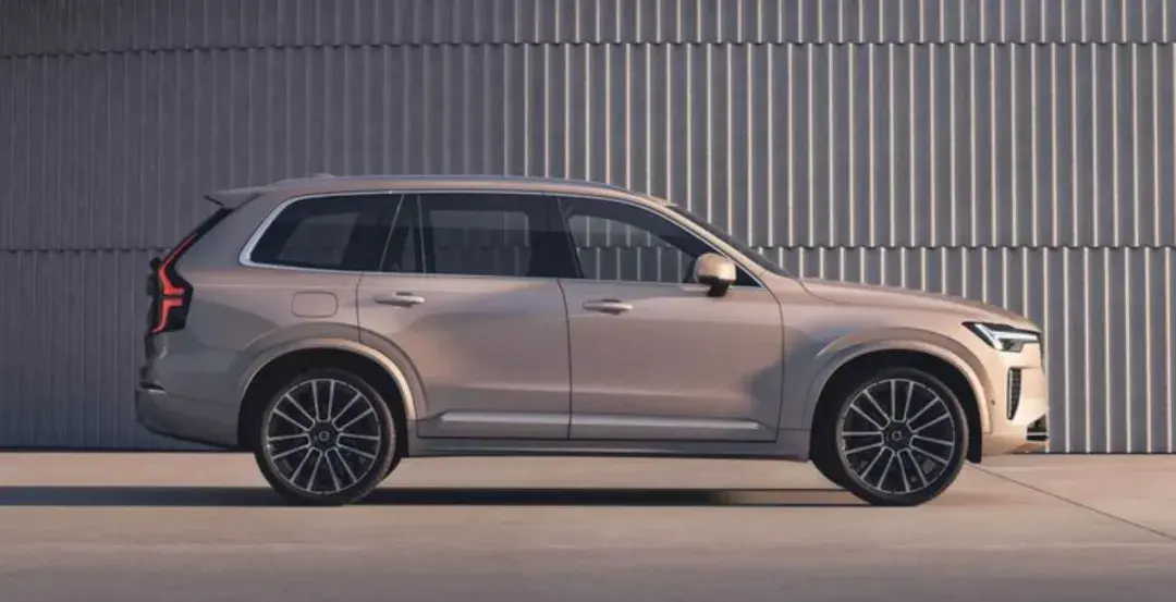 全新一代沃尔沃XC90要来了！造型设计美感十足，这颜值你打几分？