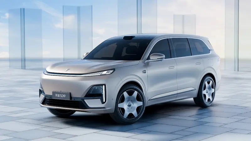 同样是大6座SUV，深蓝S09和问界M8，到底谁更香吗？