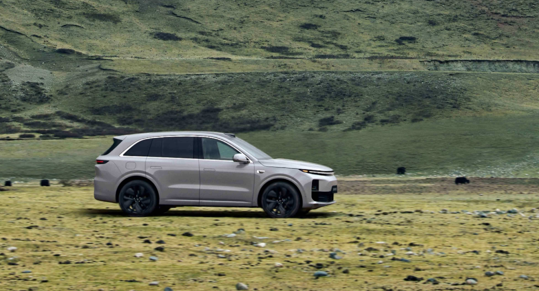 同为大五座SUV，传祺向往S7和理想L6，谁是更懂家庭出行的超值之选？