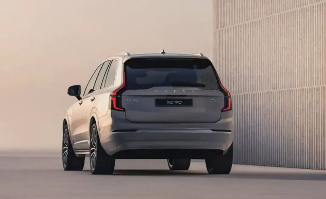 全新一代沃尔沃XC90要来了！造型设计美感十足，这颜值你打几分？
