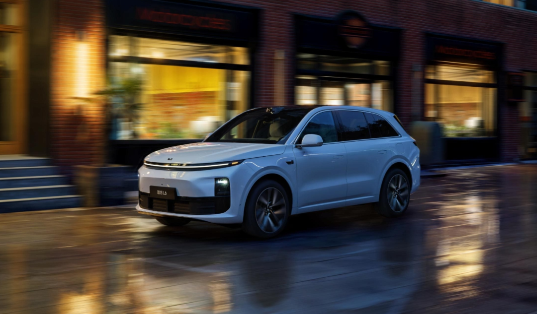 同为大五座SUV，传祺向往S7和理想L6，谁是更懂家庭出行的超值之选？