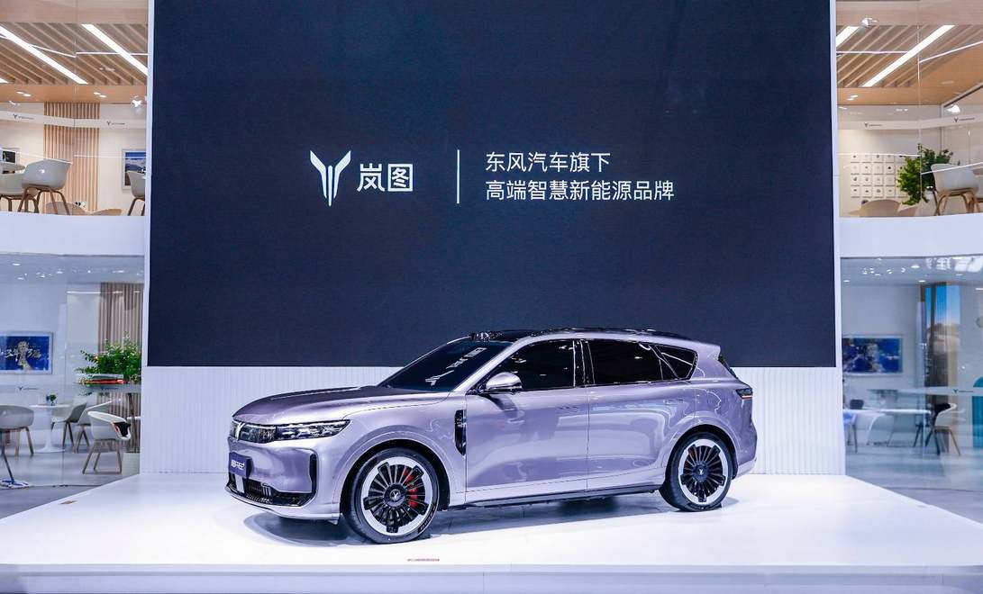 剑指30万级大五座SUV TOP3！岚图FREE+登陆华中国际汽车展览会