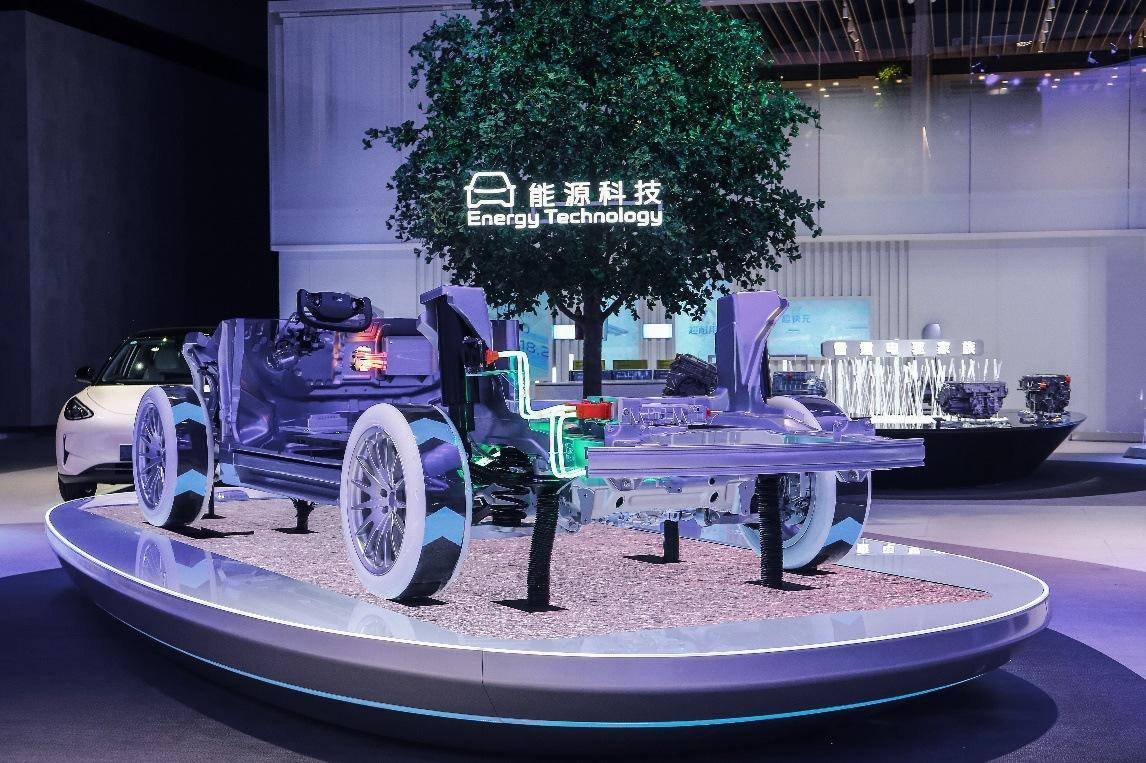 吉利发布“神盾金砖”电池品牌，“科技硬核SUV”银河战舰首发!