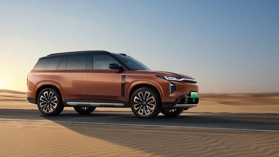同为大五座SUV，传祺向往S7和理想L6，谁是更懂家庭出行的超值之选？