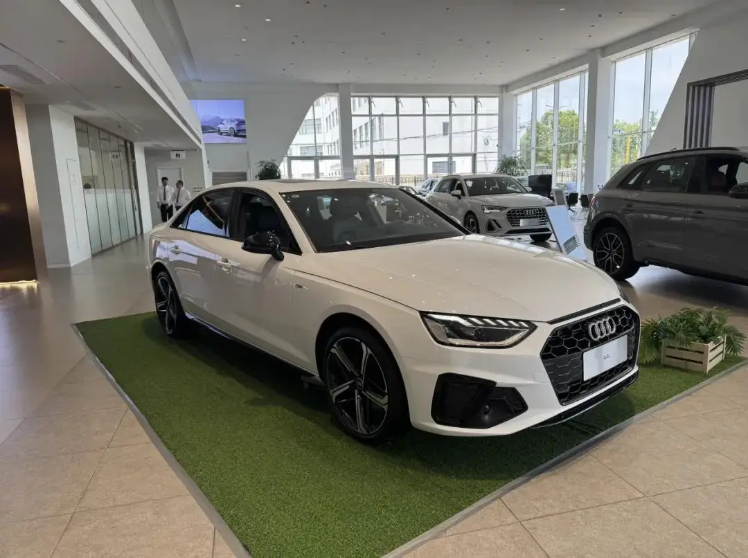 新车不到20万的奥迪A4L值得抄底吗？为此我去了趟4S店