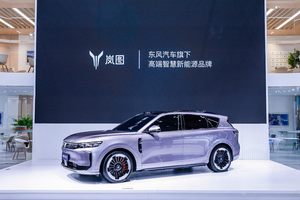 剑指30万级大五座SUV TOP3！岚图FREE+登陆登陆华中国际车展