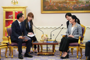 长安汽车罗勇工厂投产，朱华荣拜会泰国总理佩通坦