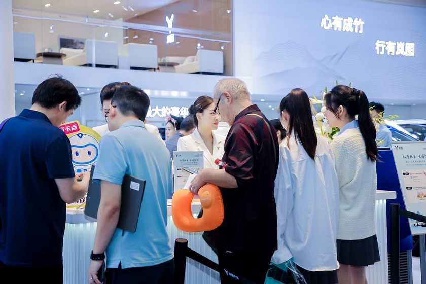 剑指30万级大五座SUV TOP3！岚图FREE+登陆华中国际车展