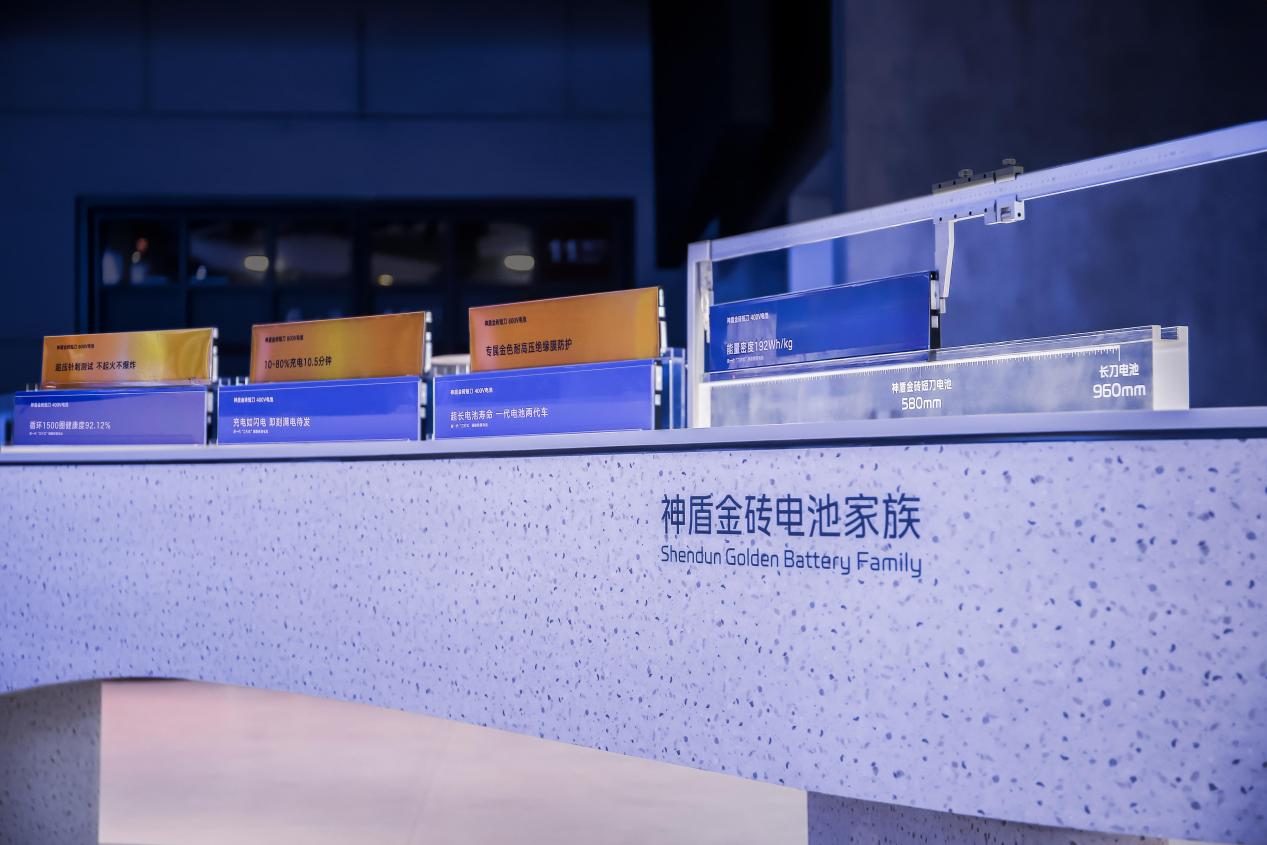 吉利汽车一季度营收725亿稳步增长 归母净利润56.7亿元，新能源全面爆发