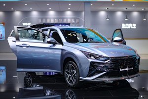 东风乘用车新品齐发，自主三品牌阵容登陆华中国际车
