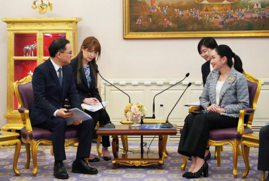 长安汽车罗勇工厂投产，朱华荣拜会泰国总理佩通坦