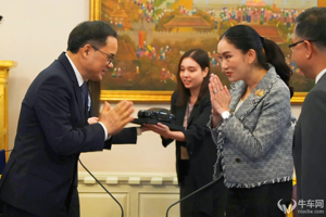 长安汽车罗勇工厂投产，泰国总理会见长安汽车朱华荣