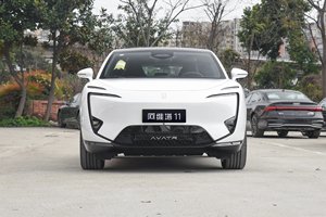 续航815km的纯电中大型SUV，配鸿蒙座舱+华为智驾，阿维塔11带劲