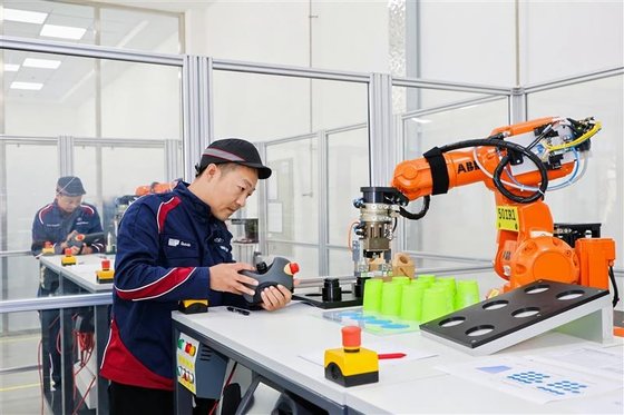 全力迎接新世代，华晨宝马全维度带动技术创新，以匠心促智造