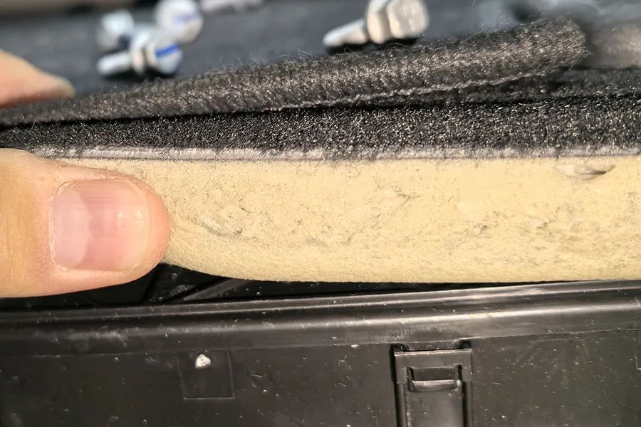 理想MEGA拆车：只要你能接受外观，其余都无可挑剔！