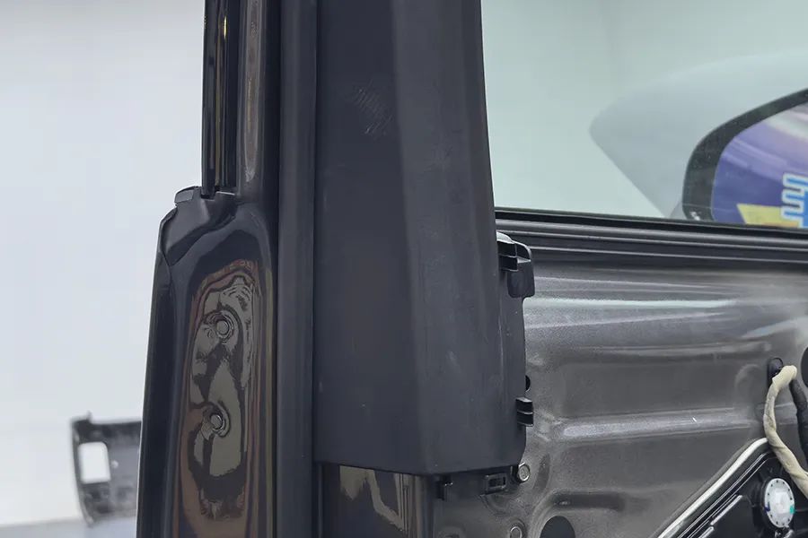 理想MEGA拆车：只要你能接受外观，其余都无可挑剔！
