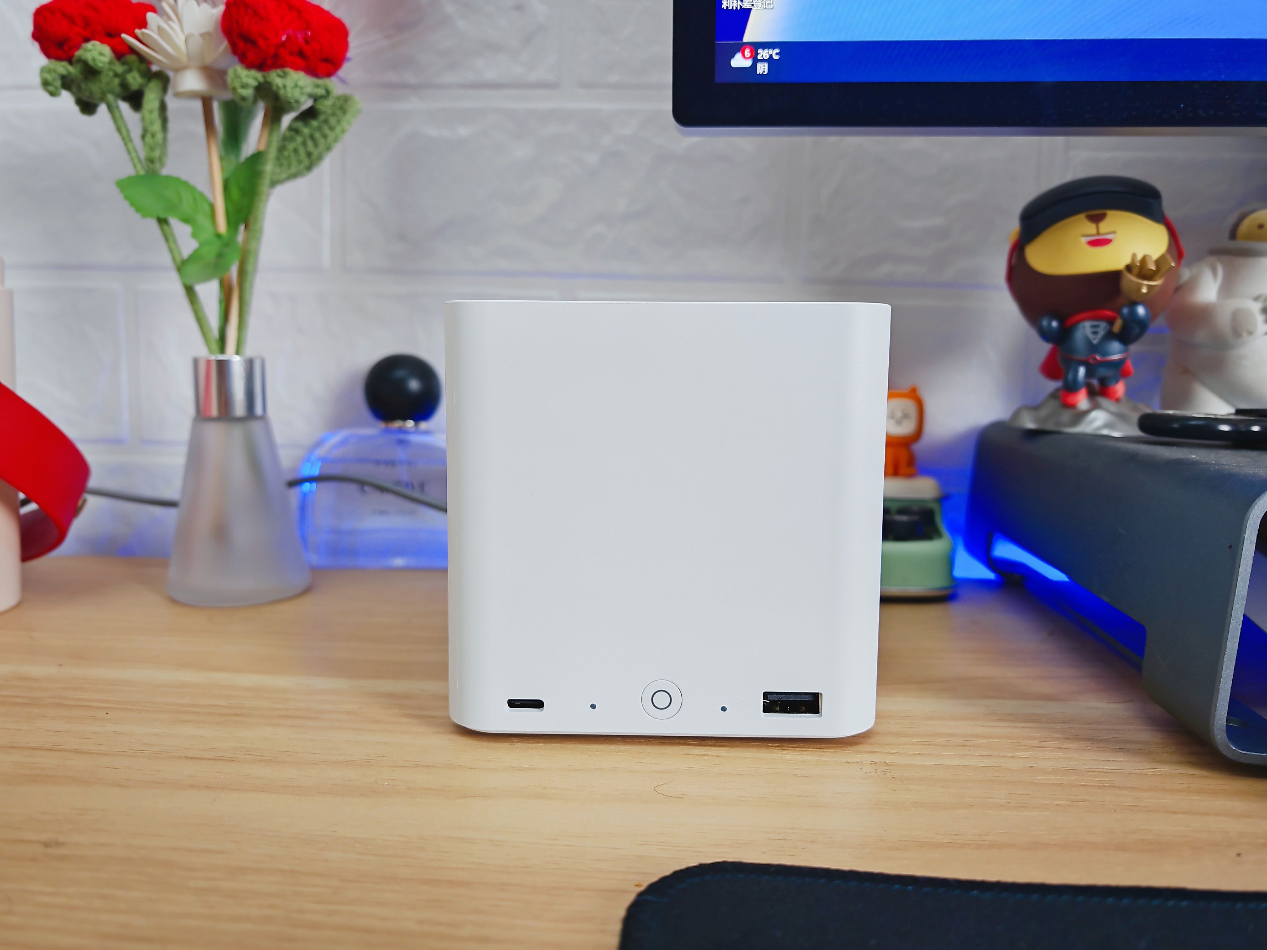 零刻ME mini：迷你主机与NAS结合，体验轻办公与家庭存储的便捷