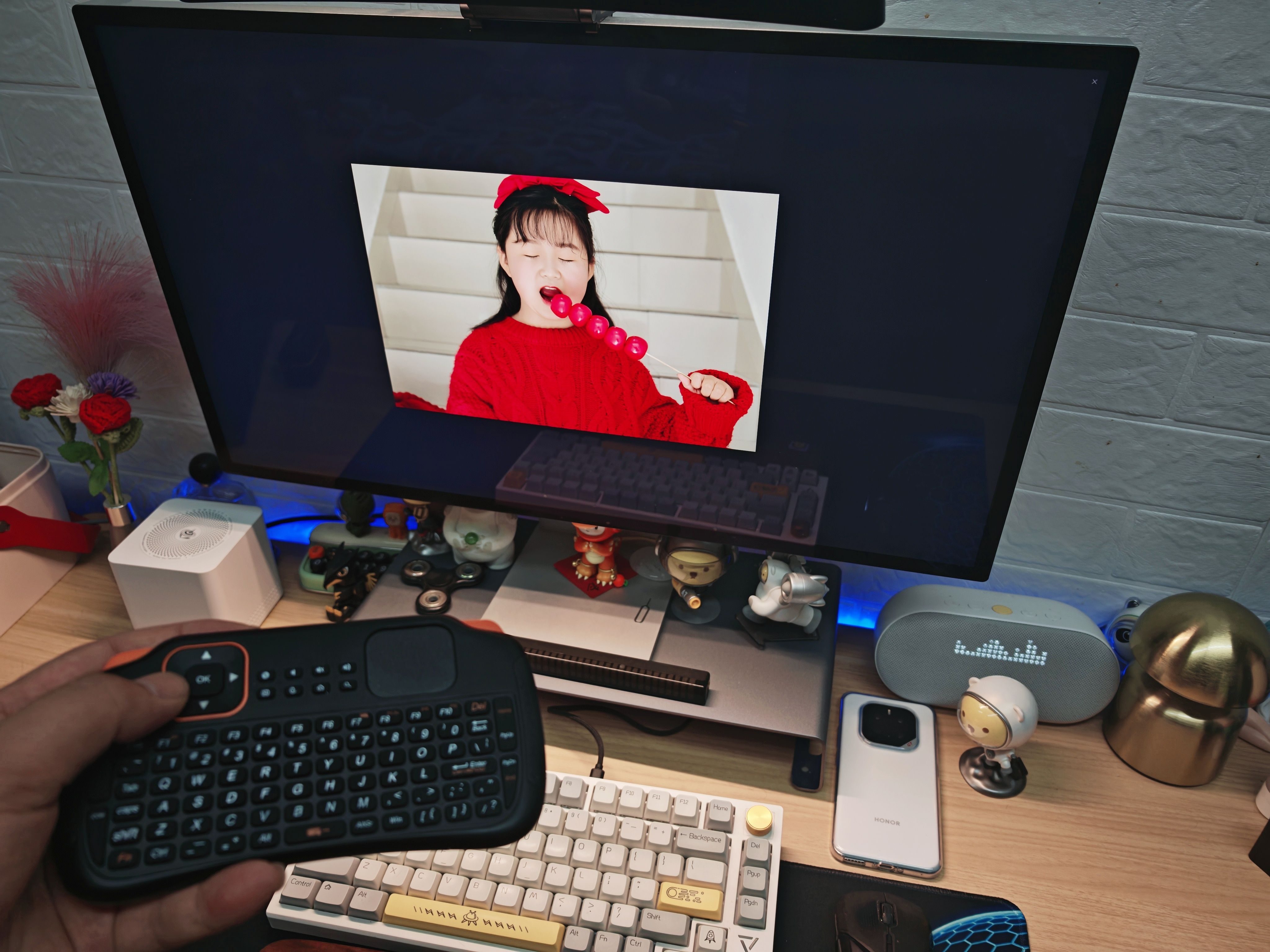 零刻ME mini：迷你主机与NAS结合，体验轻办公与家庭存储的便捷