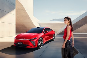 18.98万元起，18.98万元起，全新2025款星纪元ES纯电潮酷登场！