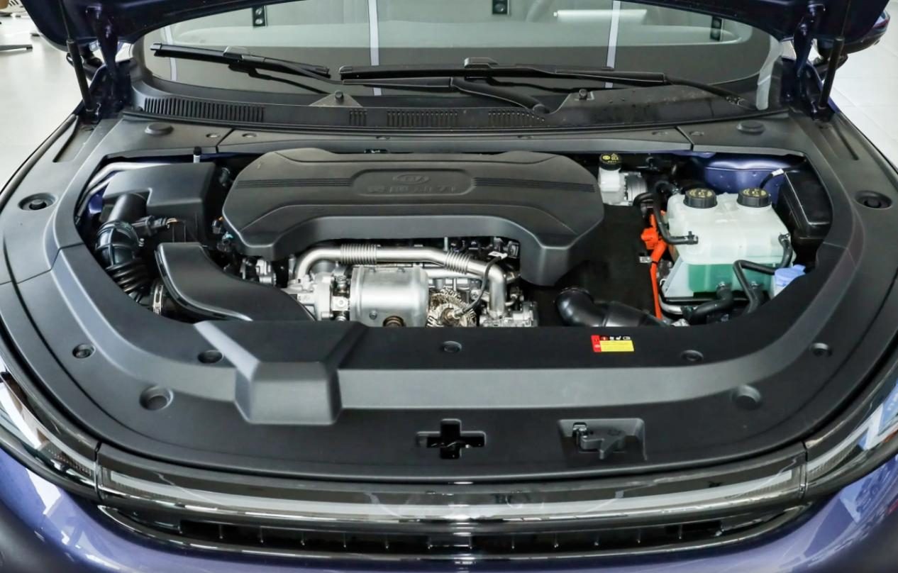 宝骏享境PHEV，12万级插混轿车，标配荷兰KONI软硬可调减震