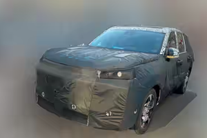 吉利银河 M9 实车图曝光！定位 6 座旗舰 SUV，5 月 22 日米兰发布