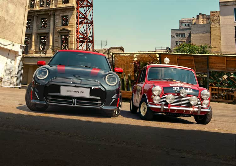电动 MINI JCW，智能驾趣的极致演绎