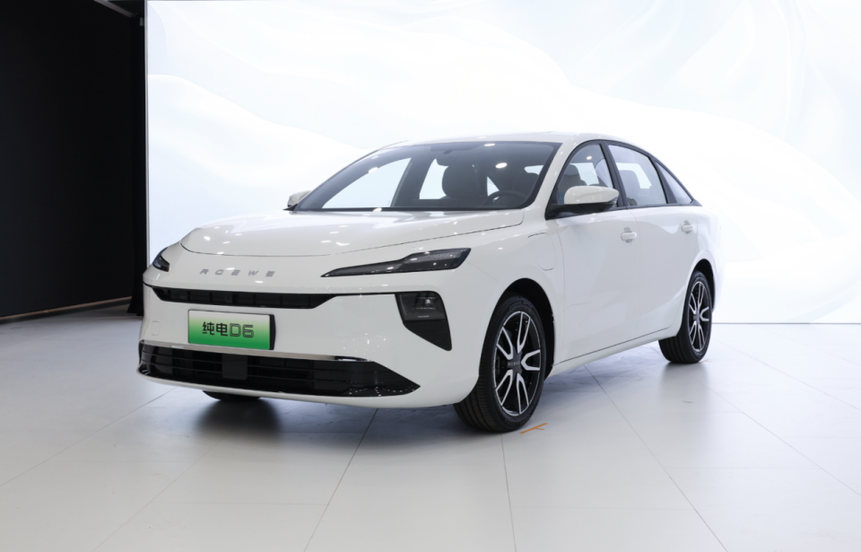 2025车展风向标：华为智驾+一口价，合资车的花式求生路