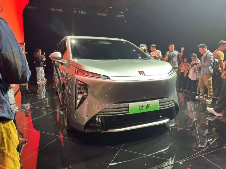 别克再推高端插混MPV，售价百万级别？
