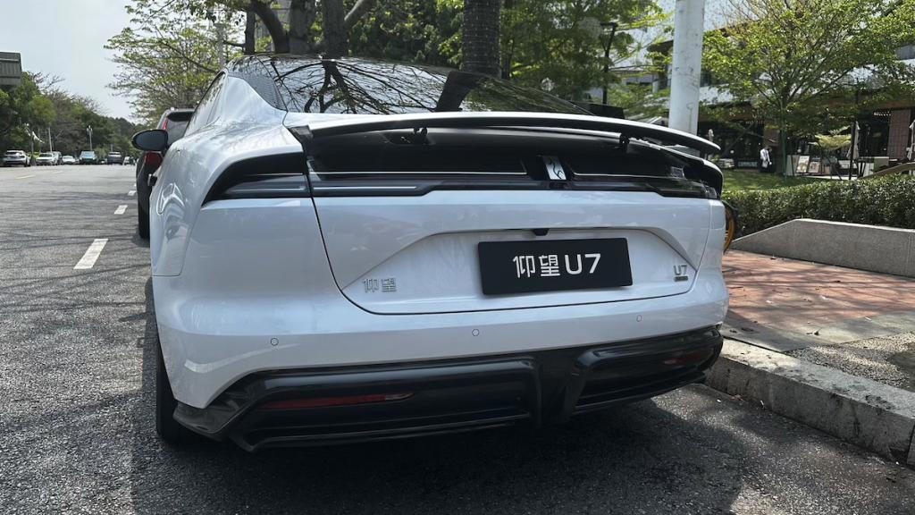 仰望U7，“跑车”的另一种答案