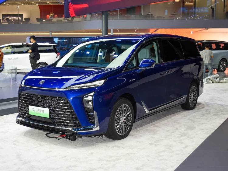 别克再推高端插混MPV，售价百万级别？