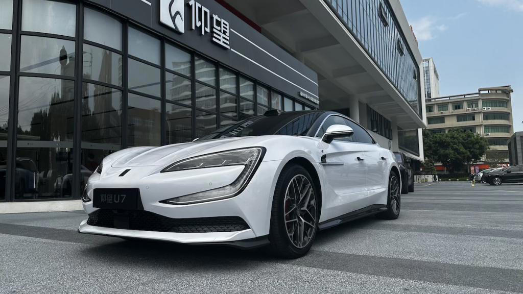 仰望U7，“跑车”的另一种答案