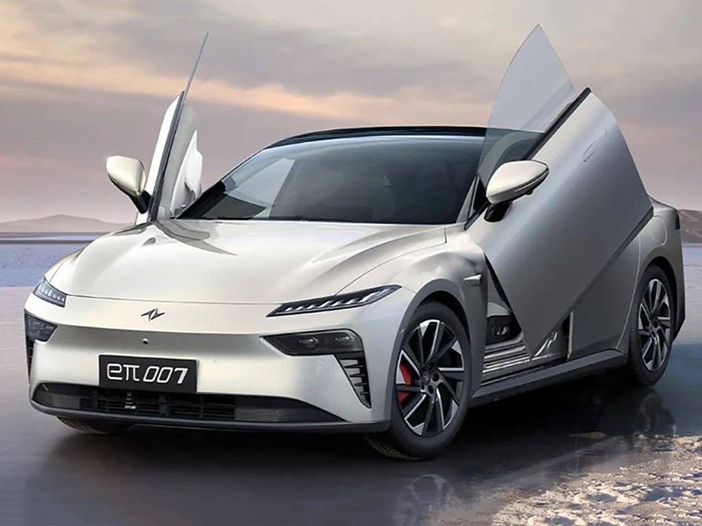 东风奕派eπ007焕新上市 售11.59万元起选哪款更值？