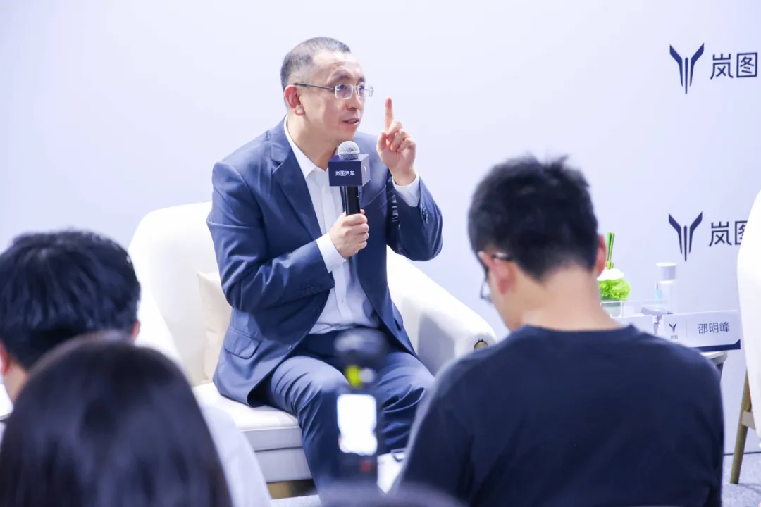 卢放操盘6年业绩平平，岚图汽车错失先机前路几何？