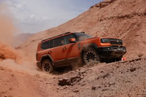 2025环塔拉力赛开幕！看捷途纵横G700用量产车硬刚越野极境
