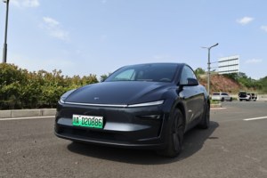 试驾特斯拉Model Y焕新版：玩乐驾控超期待，25万级无短板