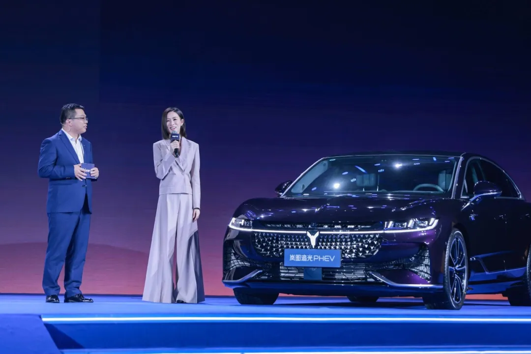 卢放操盘6年业绩平平，岚图汽车错失先机前路几何？
