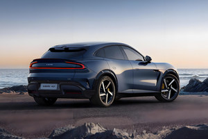小米YU7发布！售价未公布继续“吊胃口”，直指焕新特斯拉Model Y