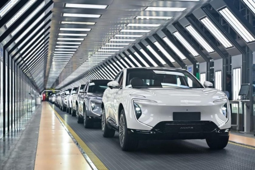 2025阿维塔品牌热爱季重庆起跑，华为乾崑智驾与其“同向奔赴”