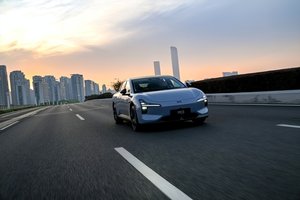 小鹏MONA M03 Max版亮相 15万级科技新标杆为何仍难敌市场内卷？
