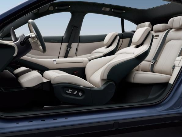 先进科技全面领先，「豪华高性能SUV」小米YU7 正式发布