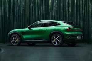 不玩暗战玩阳谋，唯有小米YU7能直面Model Y