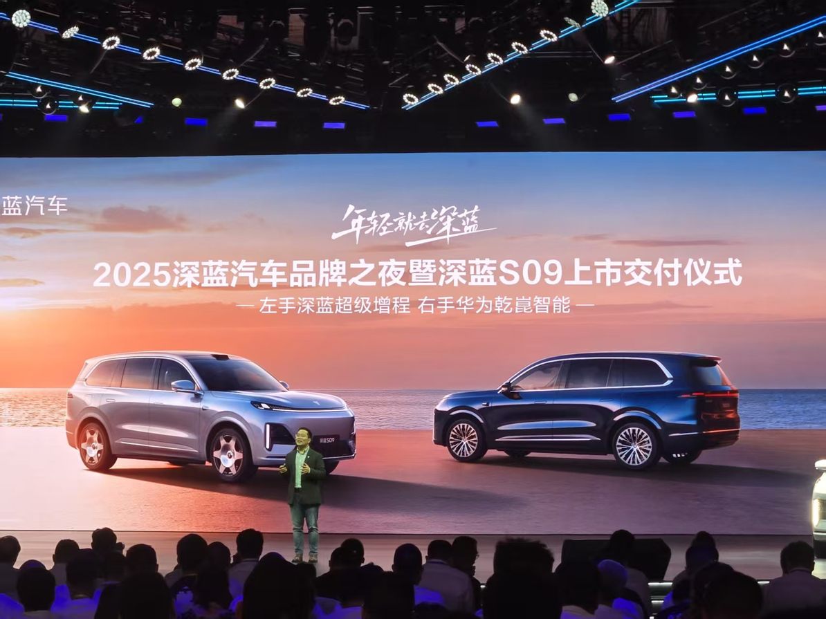 同样是大六座SUV？为什么说深蓝S09才是最具价值的理想之选？
