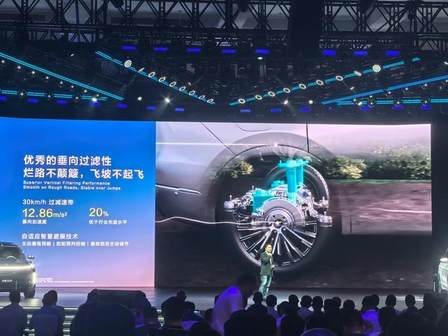 售价23.99万元起，深蓝S09正式上市交付，年轻家庭新首选