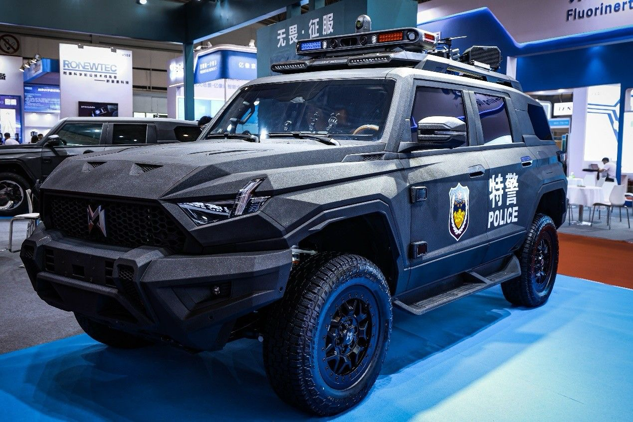 从宏光MINI EV到萤火虫，国产警车比迪拜还“花”？