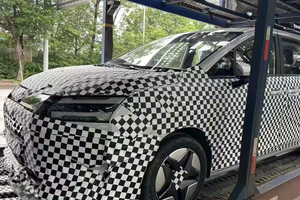 五菱银标全新 MPV 谍照曝光！采用侧滑门设计