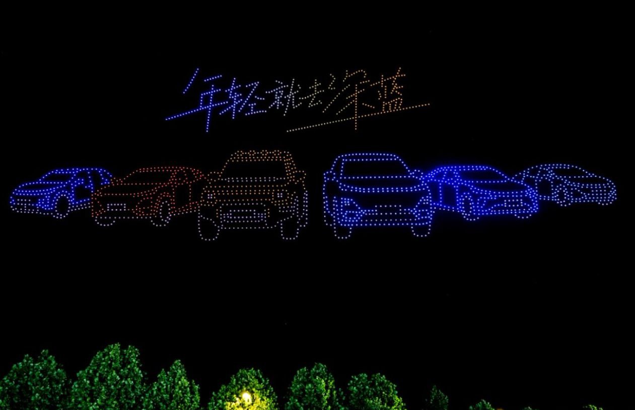 年轻家庭首选，越级价值掀翻9系价格底线，深蓝S09上市即交付