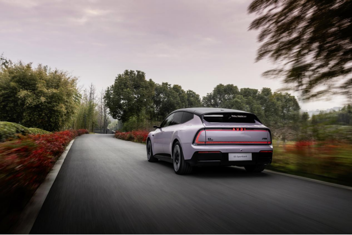 奥迪 E5 Sportback：光影哲学与技术革新的“美美与共”实践