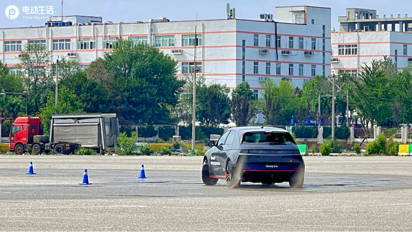 现代艾尼氪 5N试驾评测 电动时代的赛道顽童