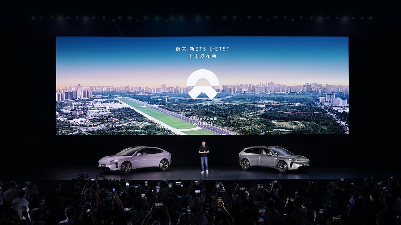 超500项升级，蔚来新ET5、新ET5T上市，售价29.8万元起